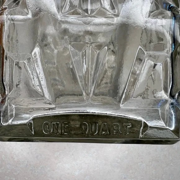 Vintage Clear Glass Manschewitz Monarch Wine Co. One Quart Decanter - Picture 4 of 9